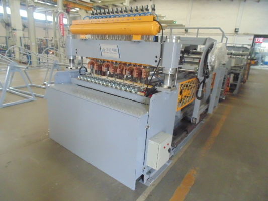 Soudeur pneumatique Wire Mesh Spot Welding Machine de tache de l'écran tactile 220V