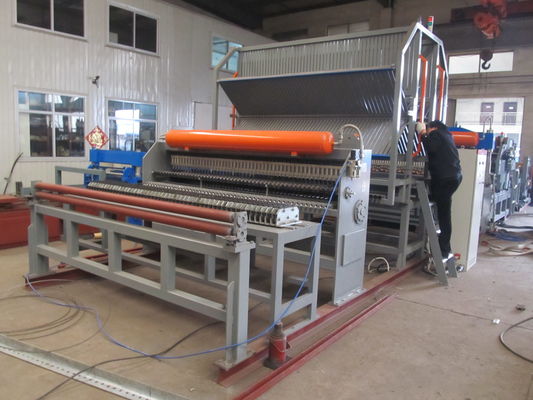 Barrière à haute fréquence Mesh Welding Machine 415v de la largeur 3300mm